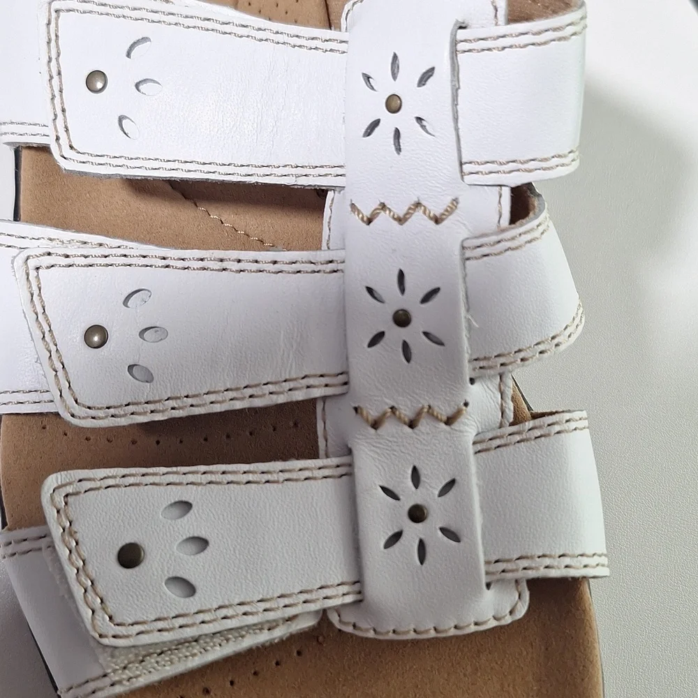 Clarks White Leather Sandals Leisa Spring